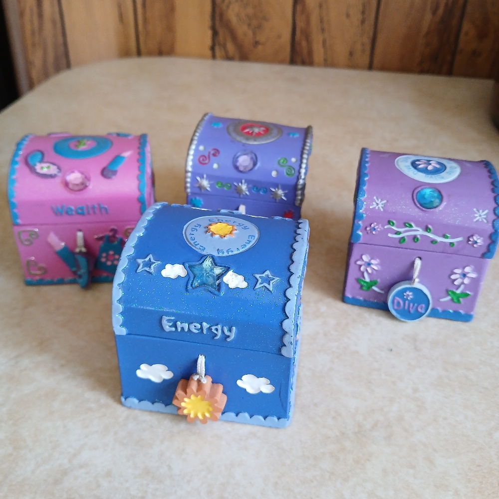 Claire's 2000 trinket box